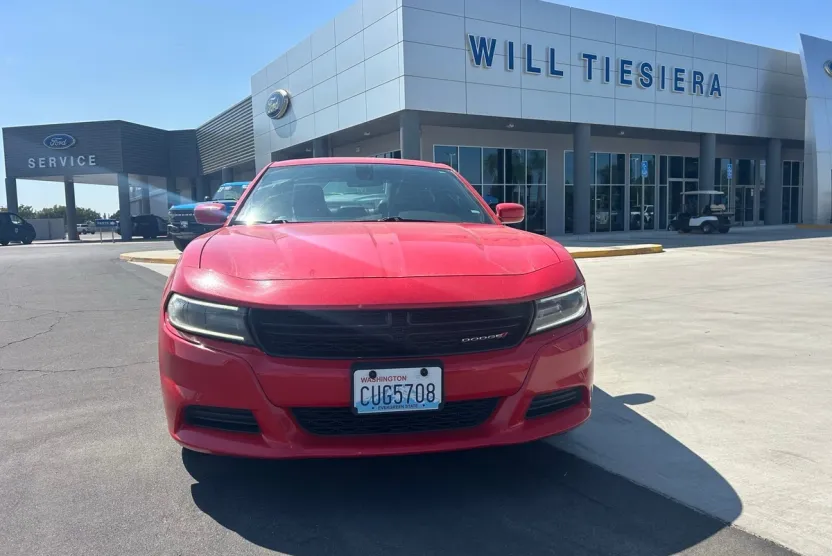 2020 Dodge Charger SXT photo 1