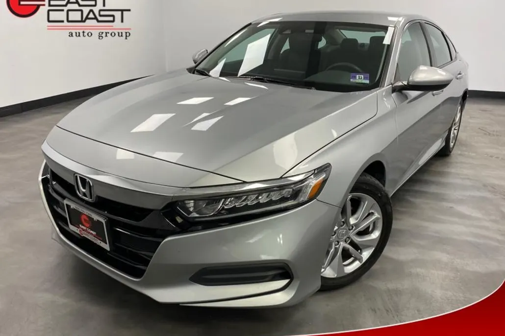 2019 Honda Accord LX 1.5T photo 1
