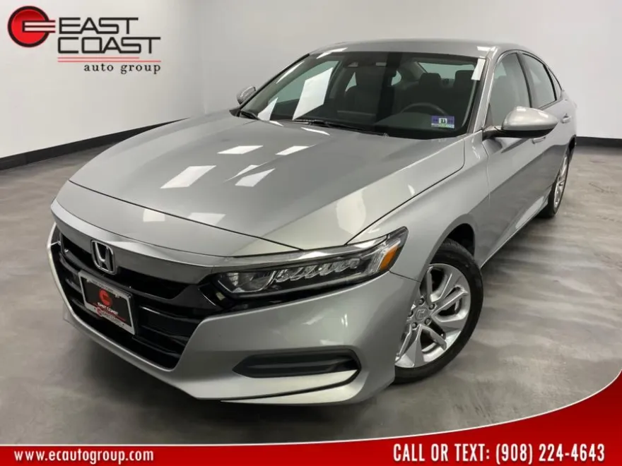 2019 Honda Accord LX 1.5T photo 1