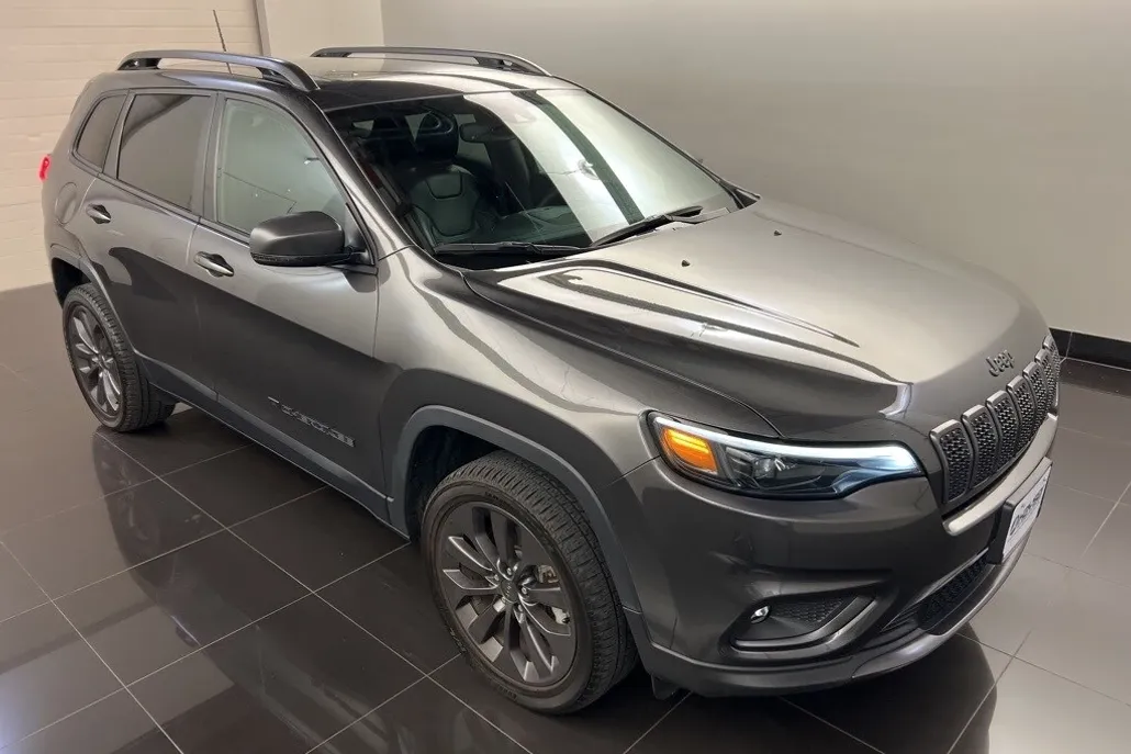 2021 Jeep Cherokee Latitude Lux photo 1