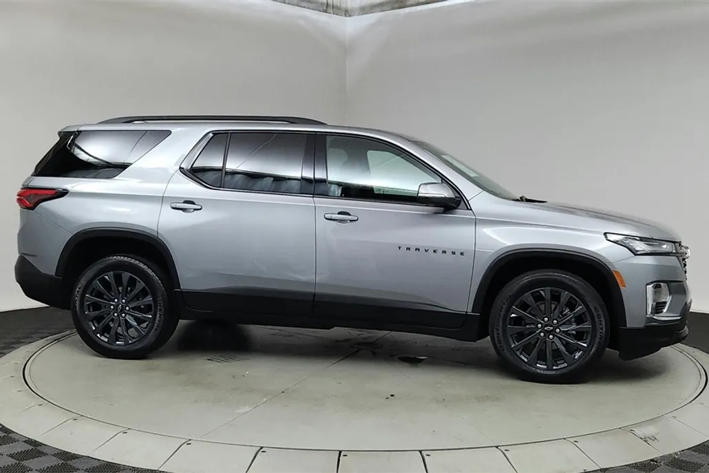2023 Chevrolet Traverse RS photo 1