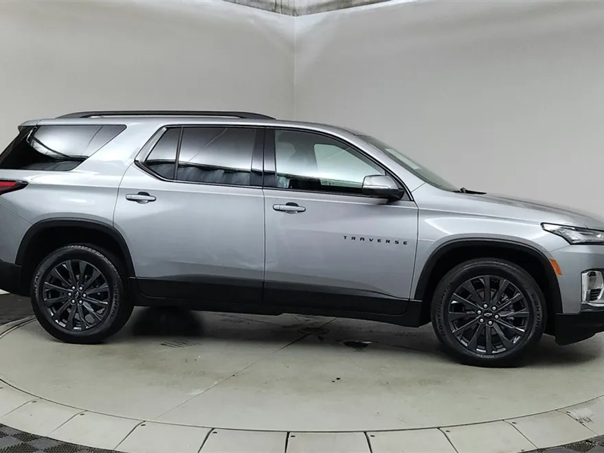 2023 Chevrolet Traverse RS photo 1