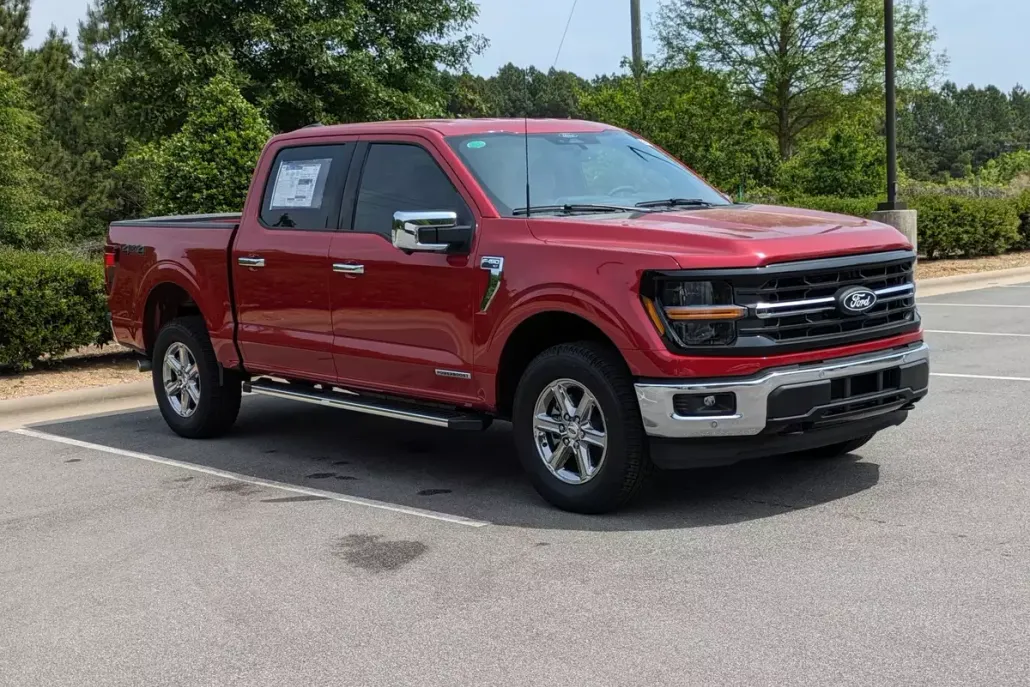 2025 Ford F-150 XLT photo 1
