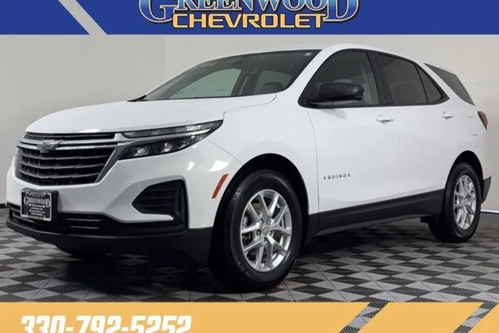 2024 Chevrolet Equinox LS photo 1