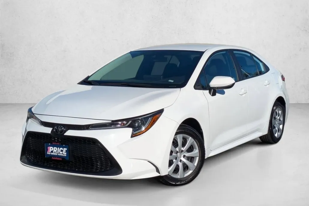 2022 Toyota Corolla LE photo 1
