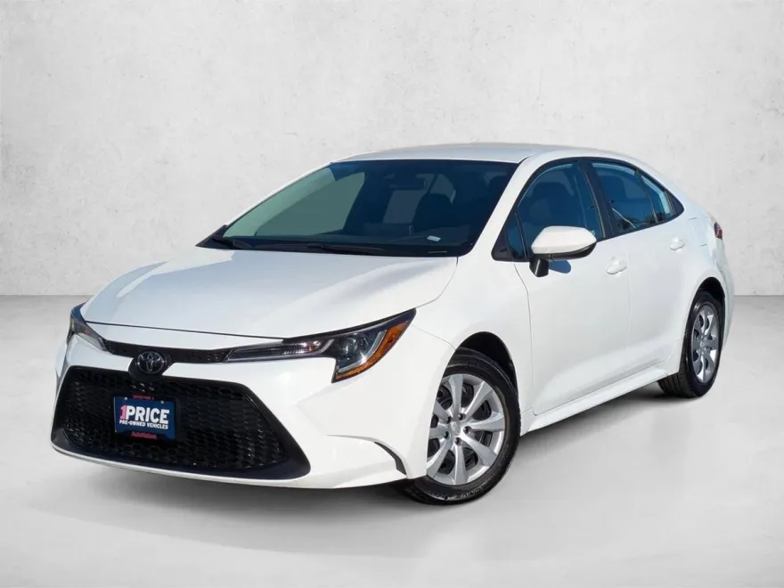 2022 Toyota Corolla LE photo 1