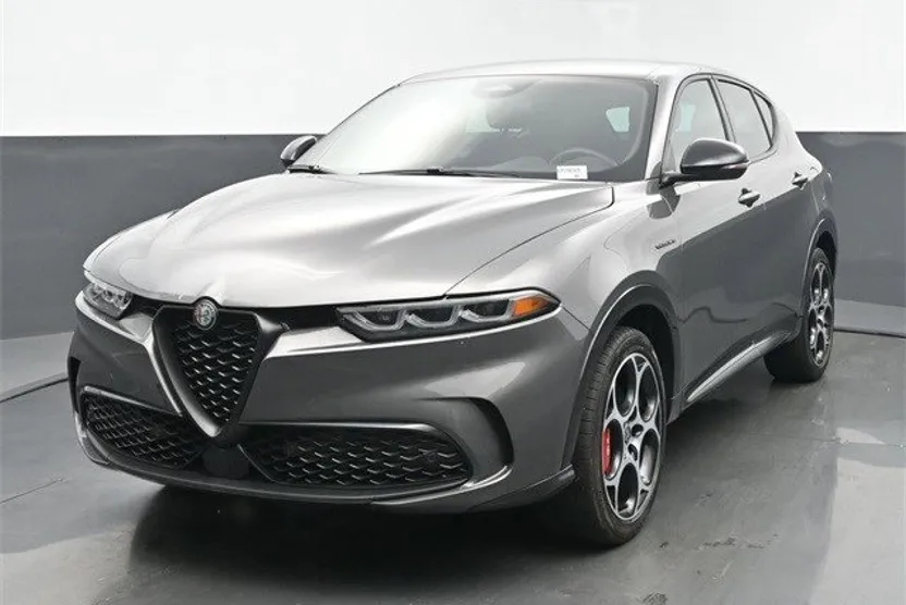 2024 Alfa Romeo Tonale Veloce photo 1