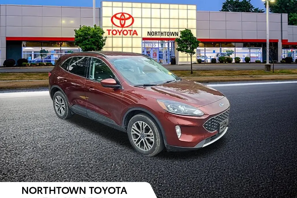 2021 Ford Escape SEL photo 1