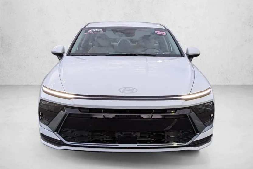 2025 Hyundai Sonata SE photo 1