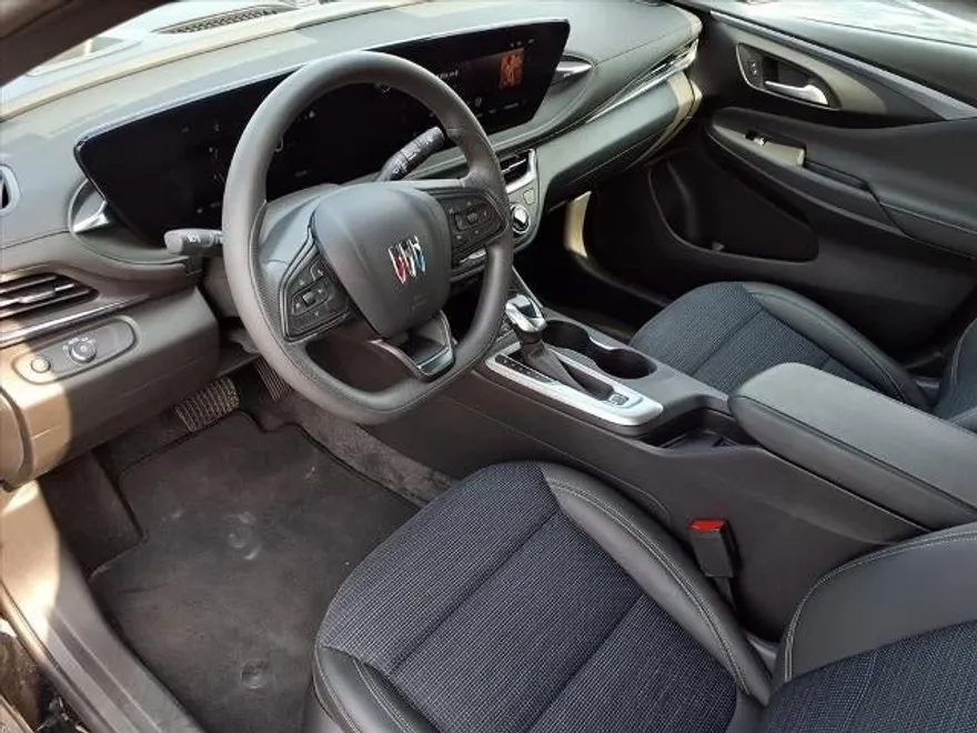 2024 Buick Envista Preferred photo 1