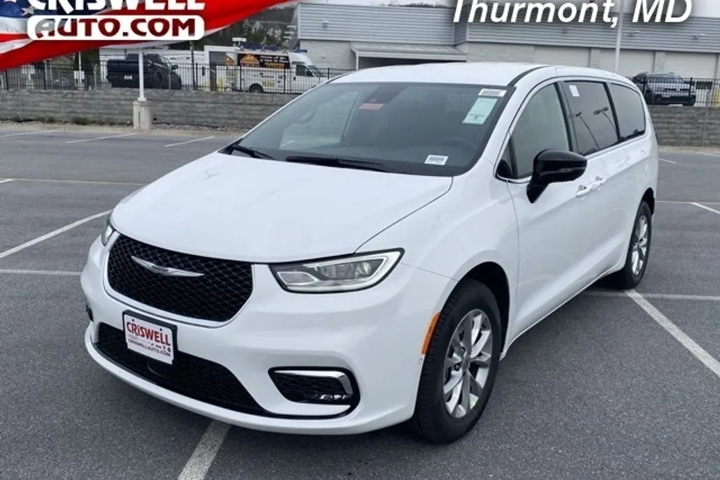 2025 Chrysler Pacifica photo 1