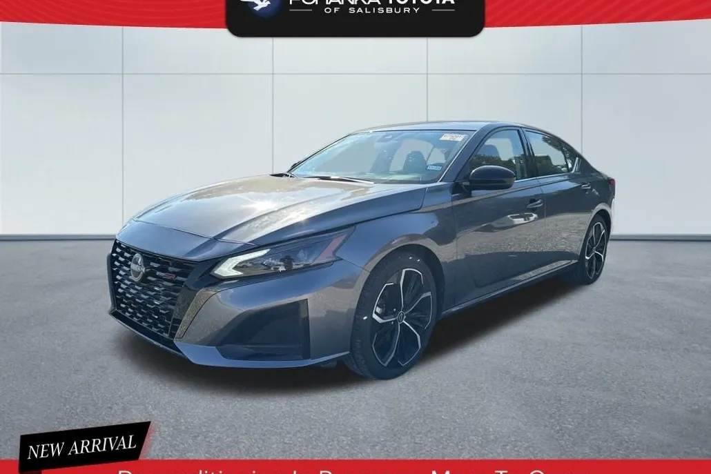 2024 Nissan Altima 2.5 SR photo 1
