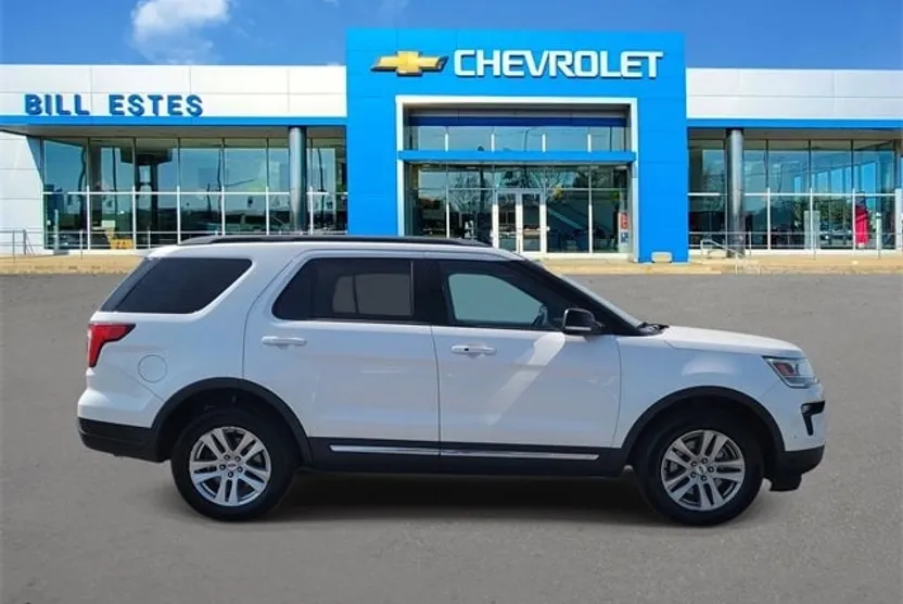 2018 Ford Explorer XLT photo 1
