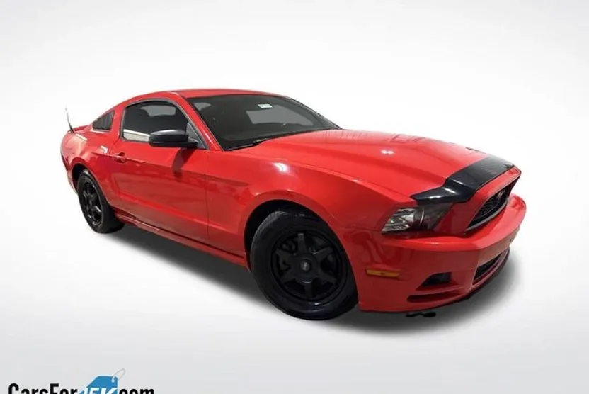 2013 Ford Mustang V6 photo 1