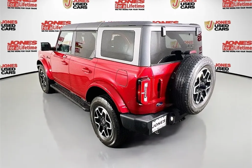 2021 Ford Bronco Outer Banks photo 1