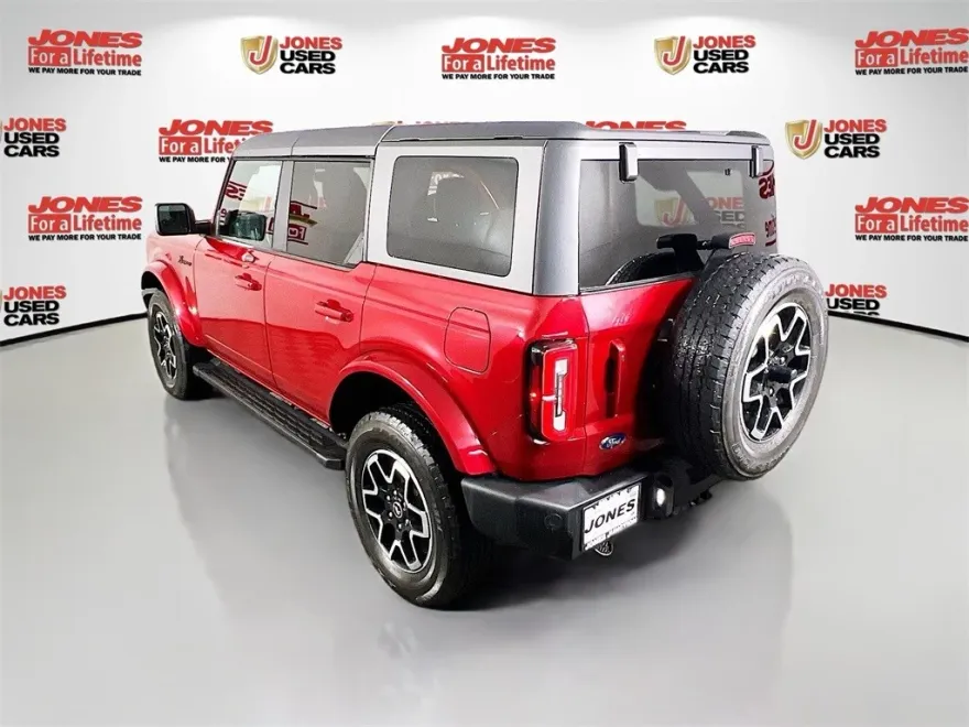2021 Ford Bronco Outer Banks photo 1