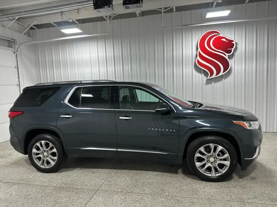 2019 Chevrolet Traverse Premier photo 1
