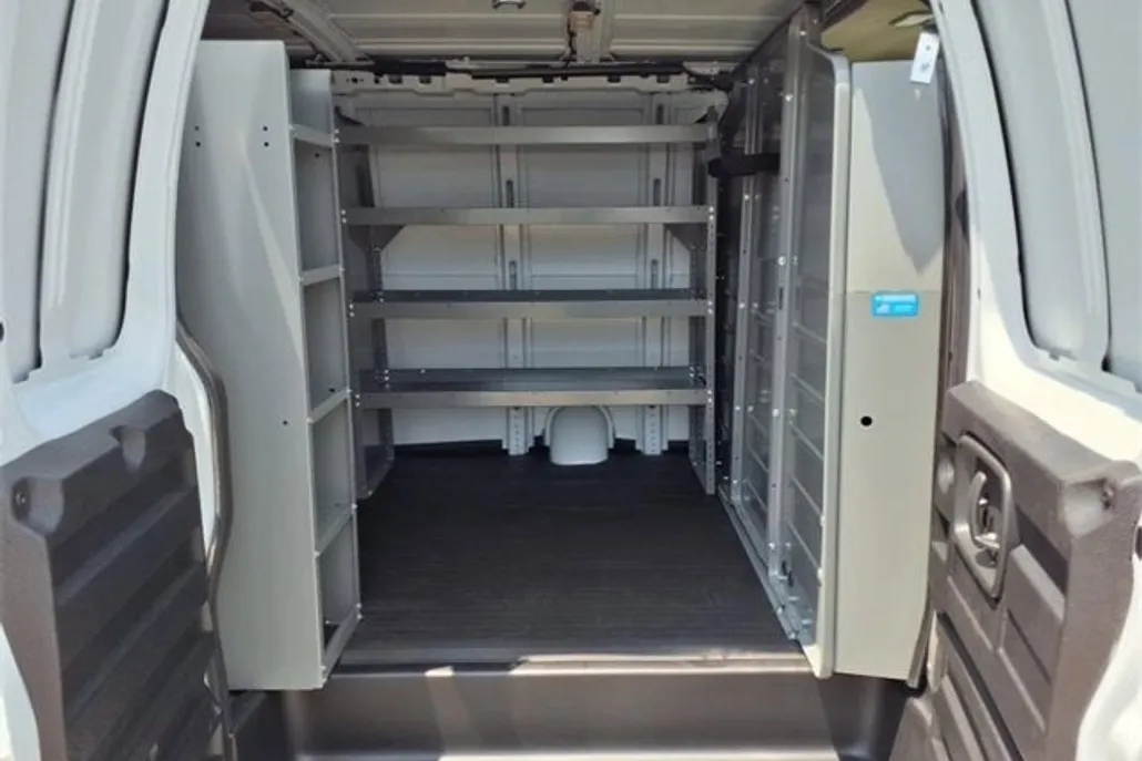 2025 Gmc Savana Cargo 2500 photo 1