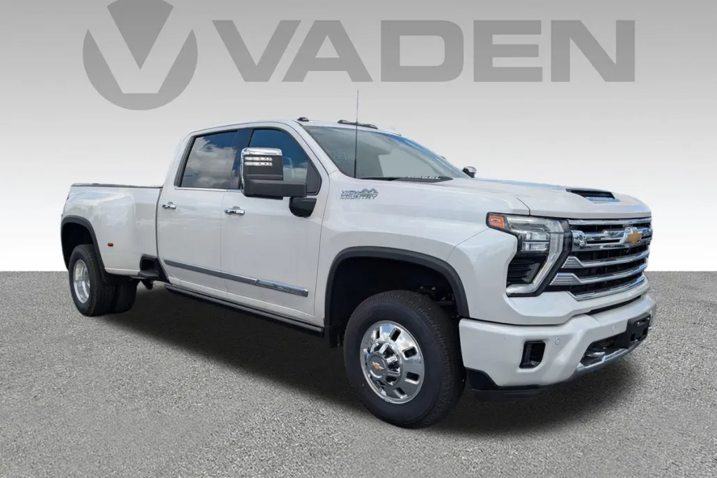2024 Chevrolet Silverado 3500HD High Country photo 1