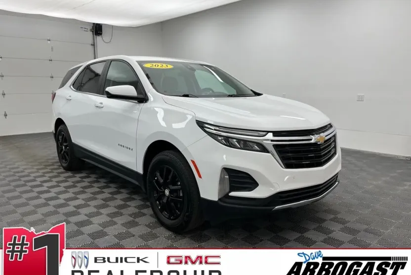 2023 Chevrolet Equinox LT photo 1