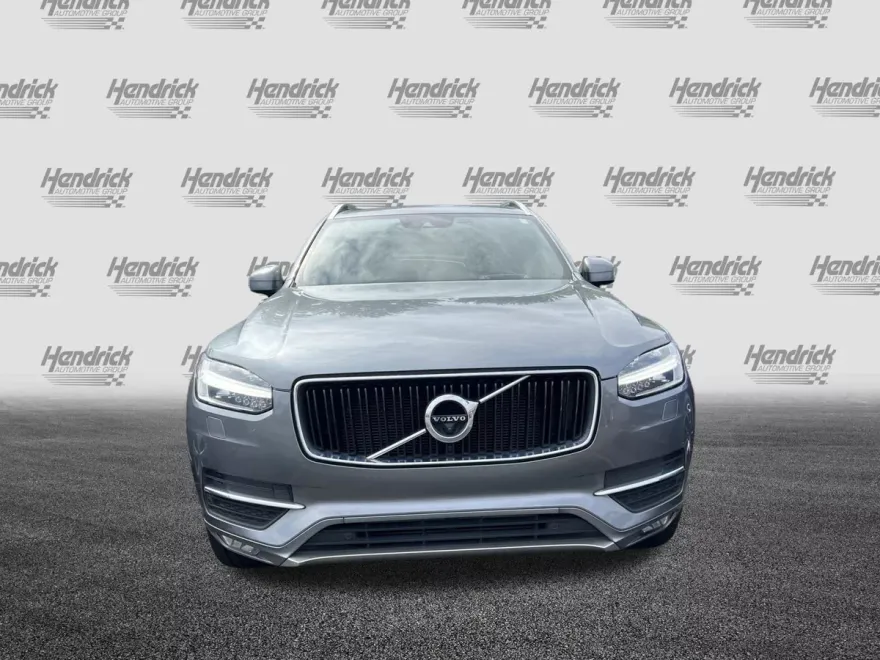 2017 Volvo XC90 Momentum photo 1