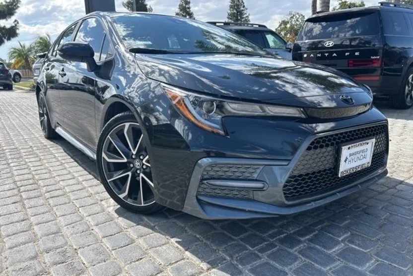 2021 Toyota Corolla SE photo 1