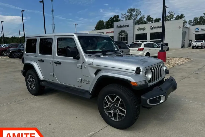 2024 Jeep Wrangler Sahara photo 1