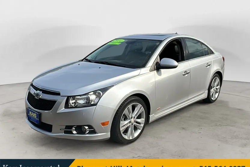 2011 Nissan Maxima S photo 1