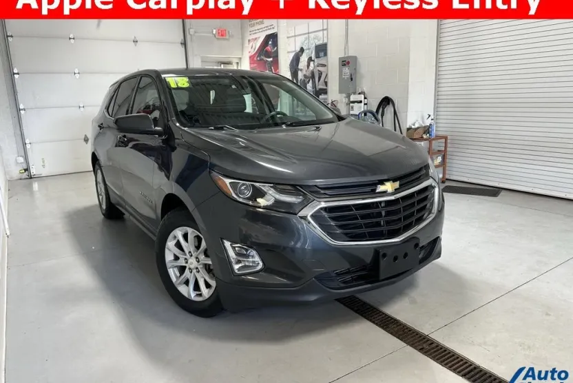 2018 Chevrolet Equinox LT photo 1