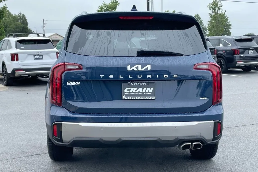 2025 Kia Telluride S photo 1