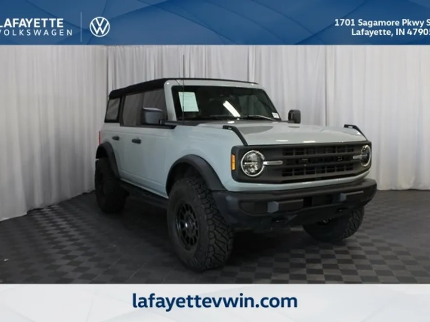 2023 Ford Bronco Base photo 1