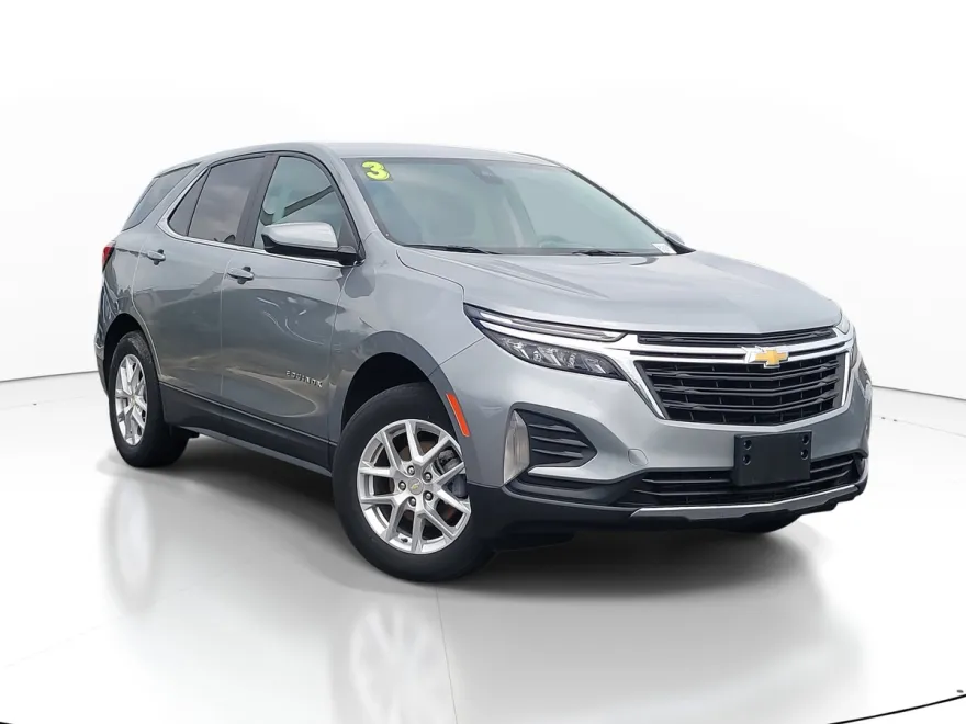 2023 Chevrolet Equinox LT photo 1