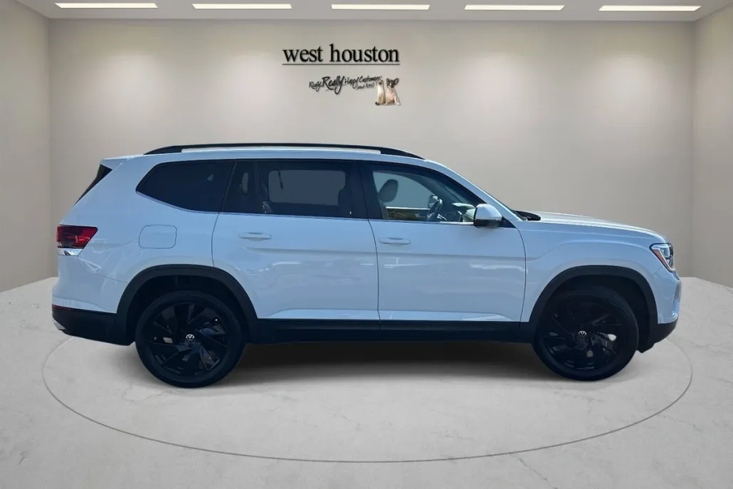 2025 Volkswagen Atlas SE Technology photo 1