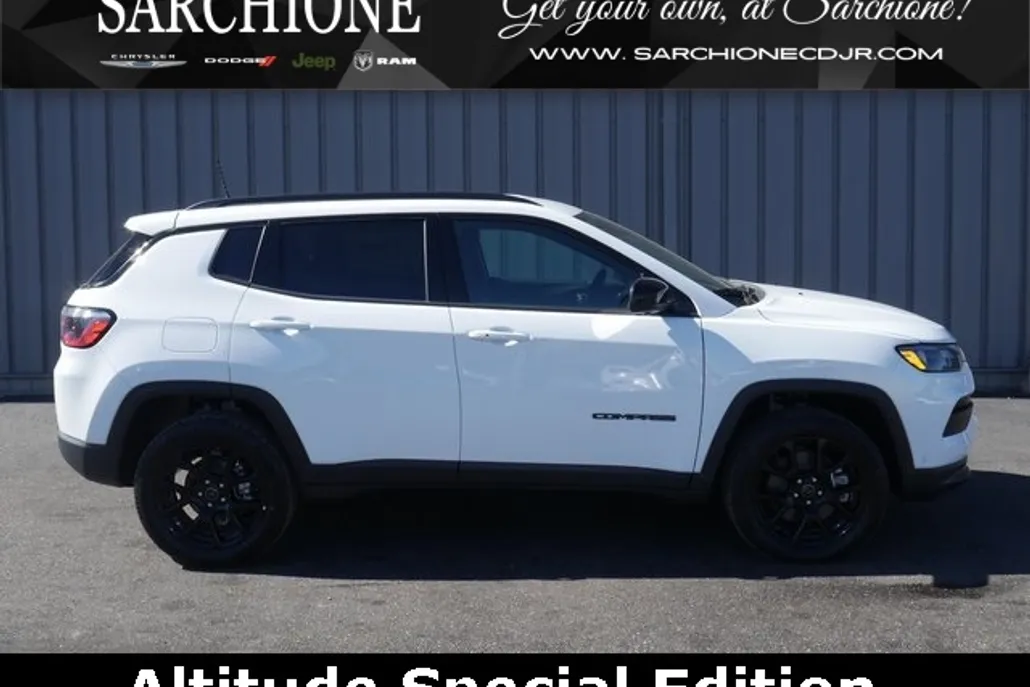 2025 Jeep Compass Altitude photo 1