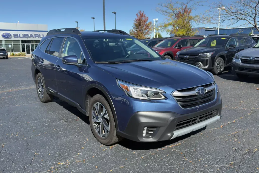 2022 Subaru Outback Limited photo 1
