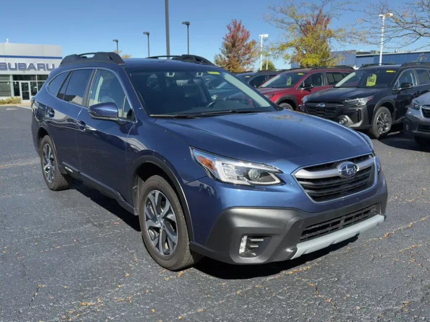 2022 Subaru Outback Limited photo 1