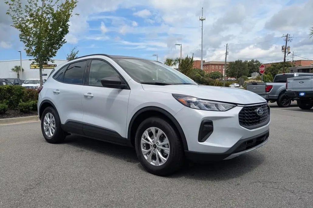 2025 Ford Escape Active photo 1