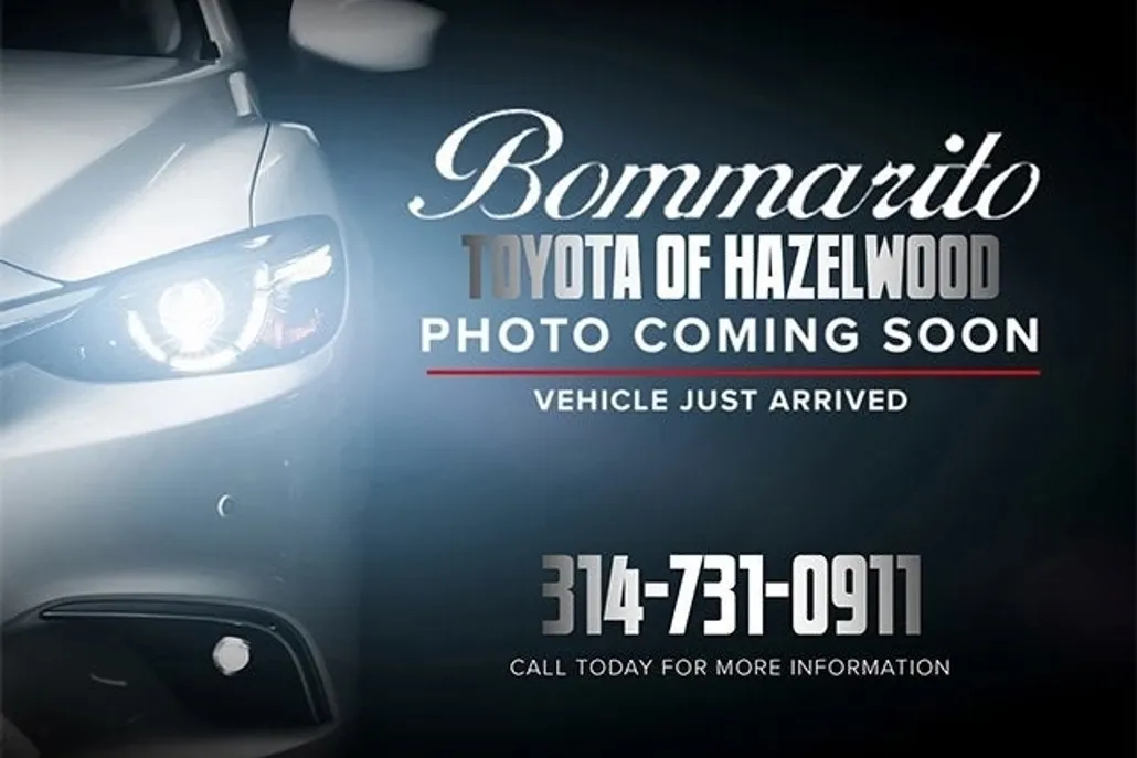 2024 Kia Sorento S photo 1