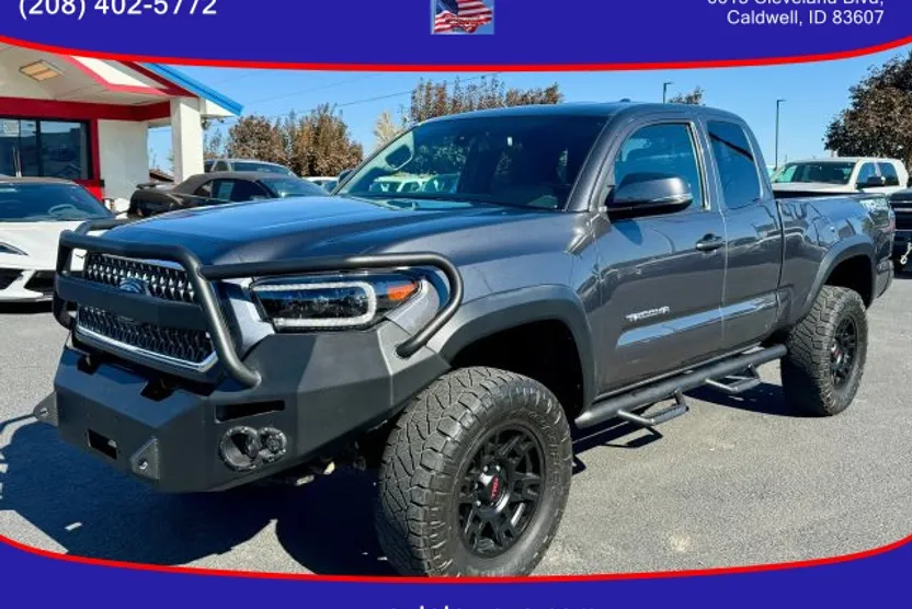 2018 Toyota Tacoma Access Cab SR5 photo 1