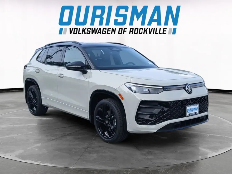 2025 Volkswagen Tiguan SE R-Line Black photo 1