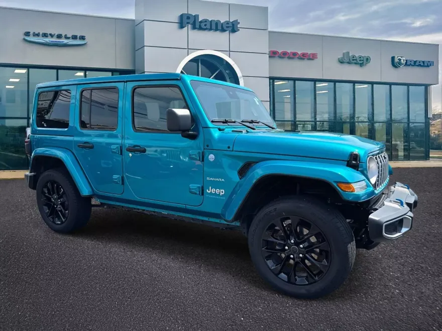 2024 Jeep Wrangler 4xe Sahara photo 1