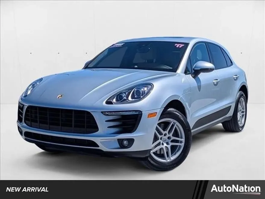 2017 Porsche Macan photo 1