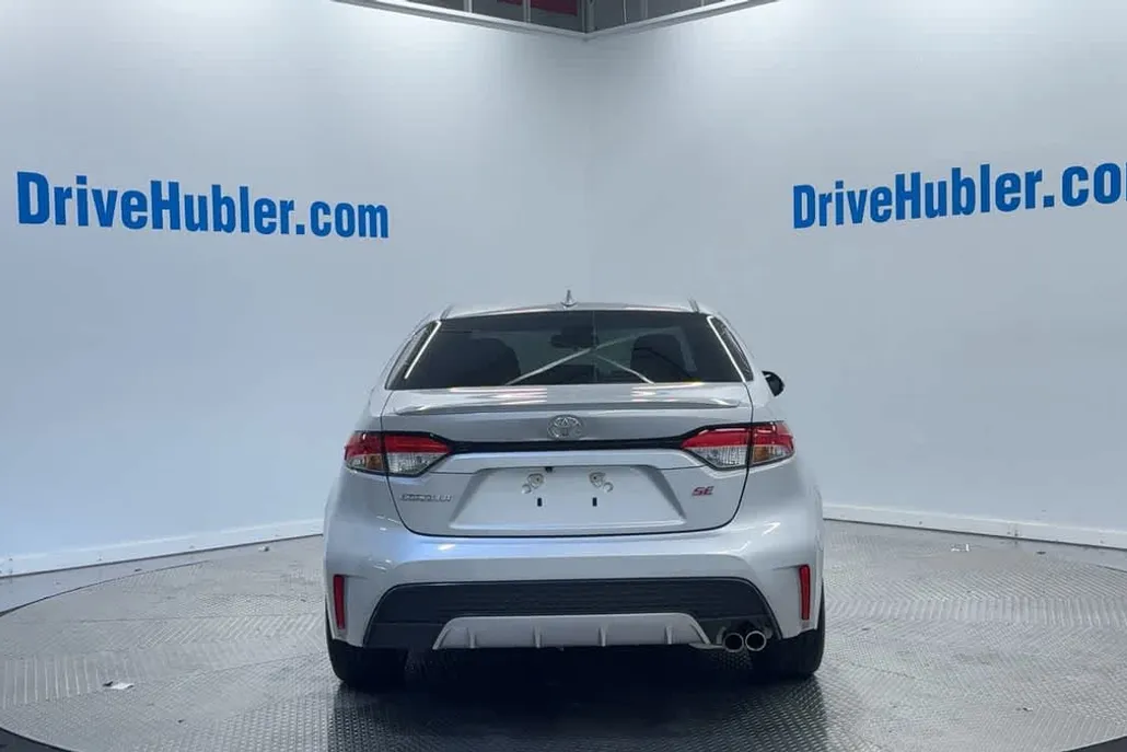 2022 Toyota Corolla SE photo 1