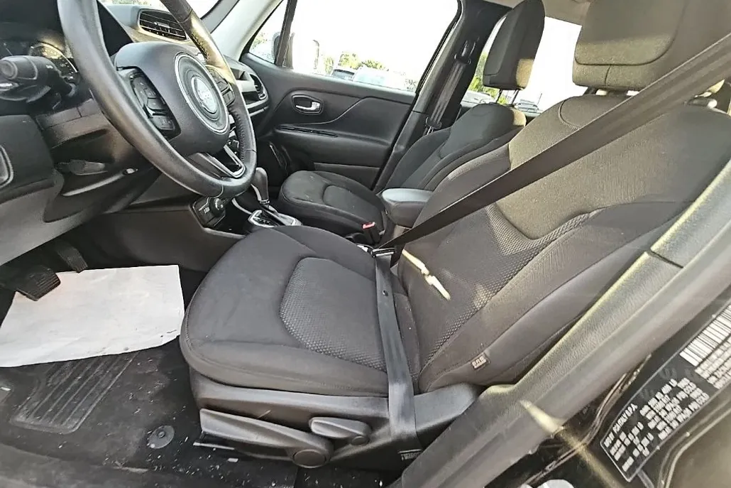 2020 Jeep Renegade Altitude photo 1