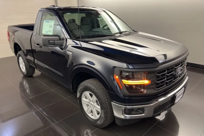 2025 Ford F-150 XL photo 1