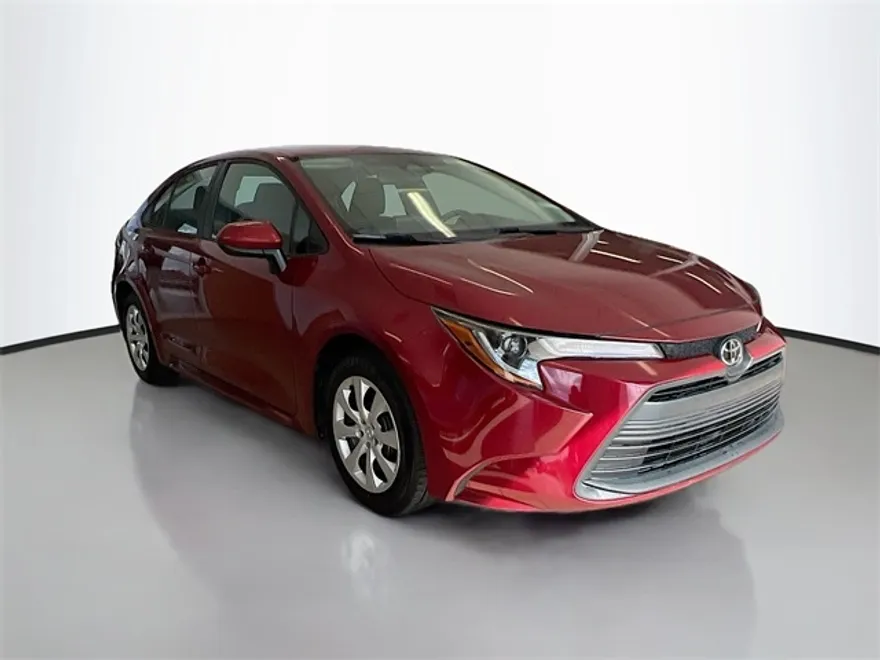 2024 Toyota Corolla LE photo 1