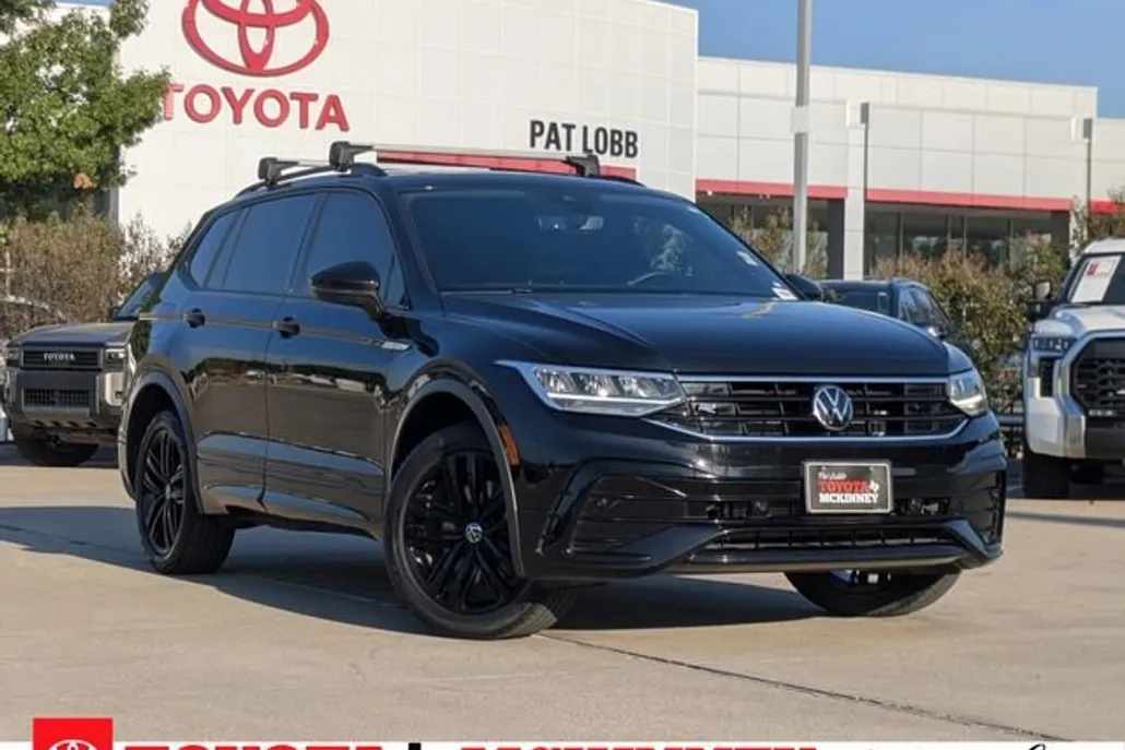2022 Volkswagen Tiguan SE R-Line Black photo 1