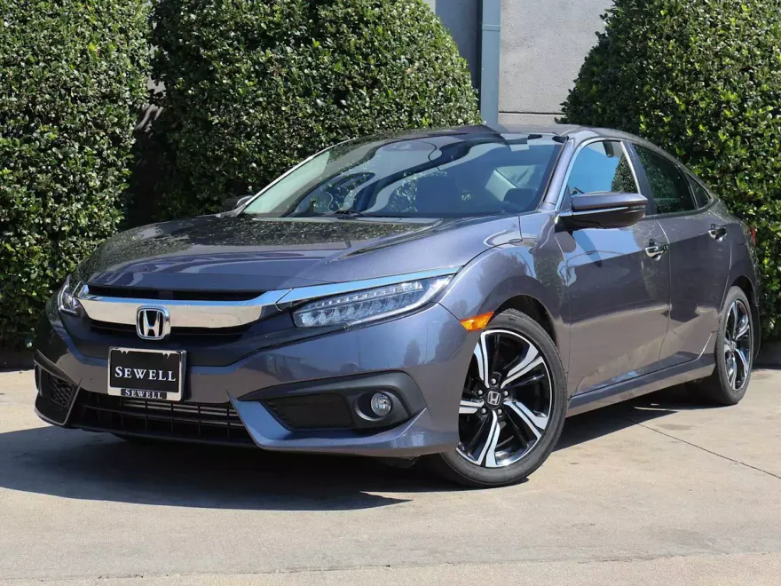 2016 Honda Civic Touring photo 1
