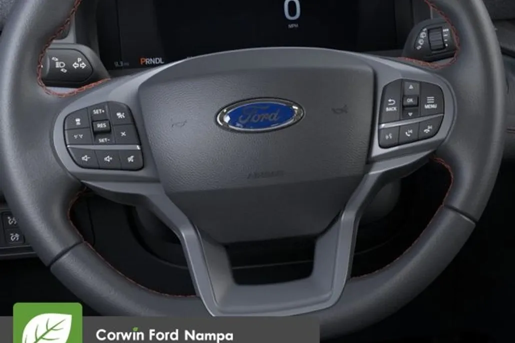 2025 Ford Explorer photo 1