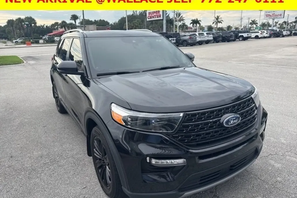 2022 Ford Explorer Limited photo 1